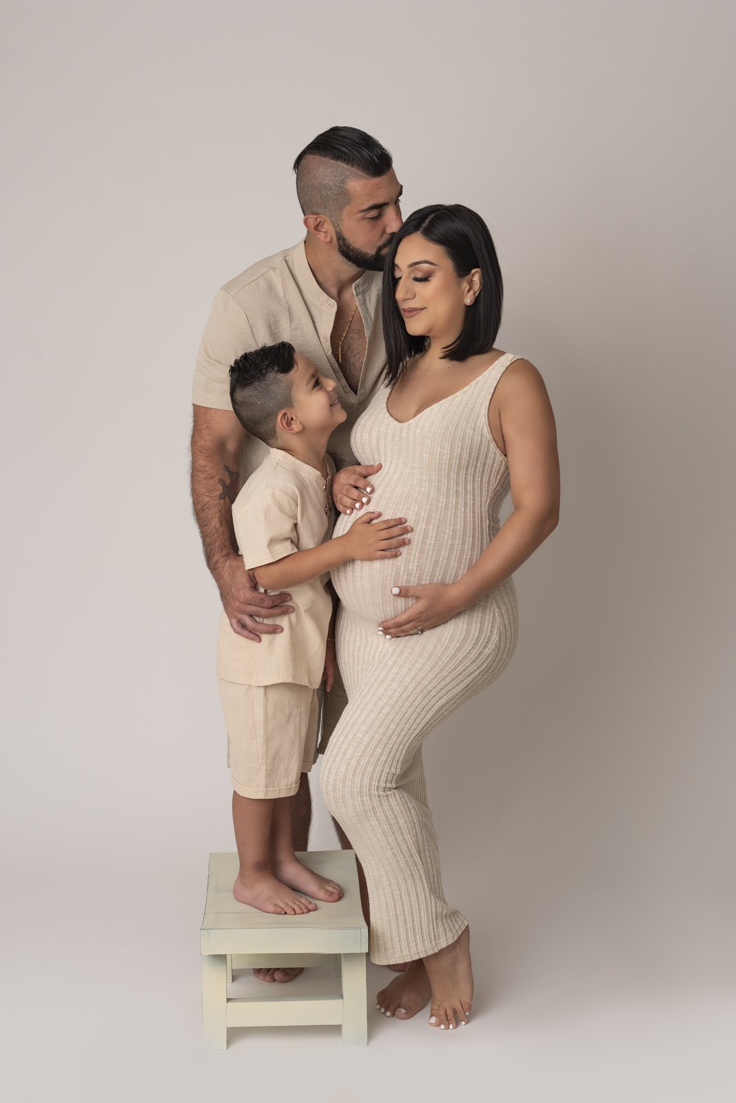 Apkarian maternity portrait